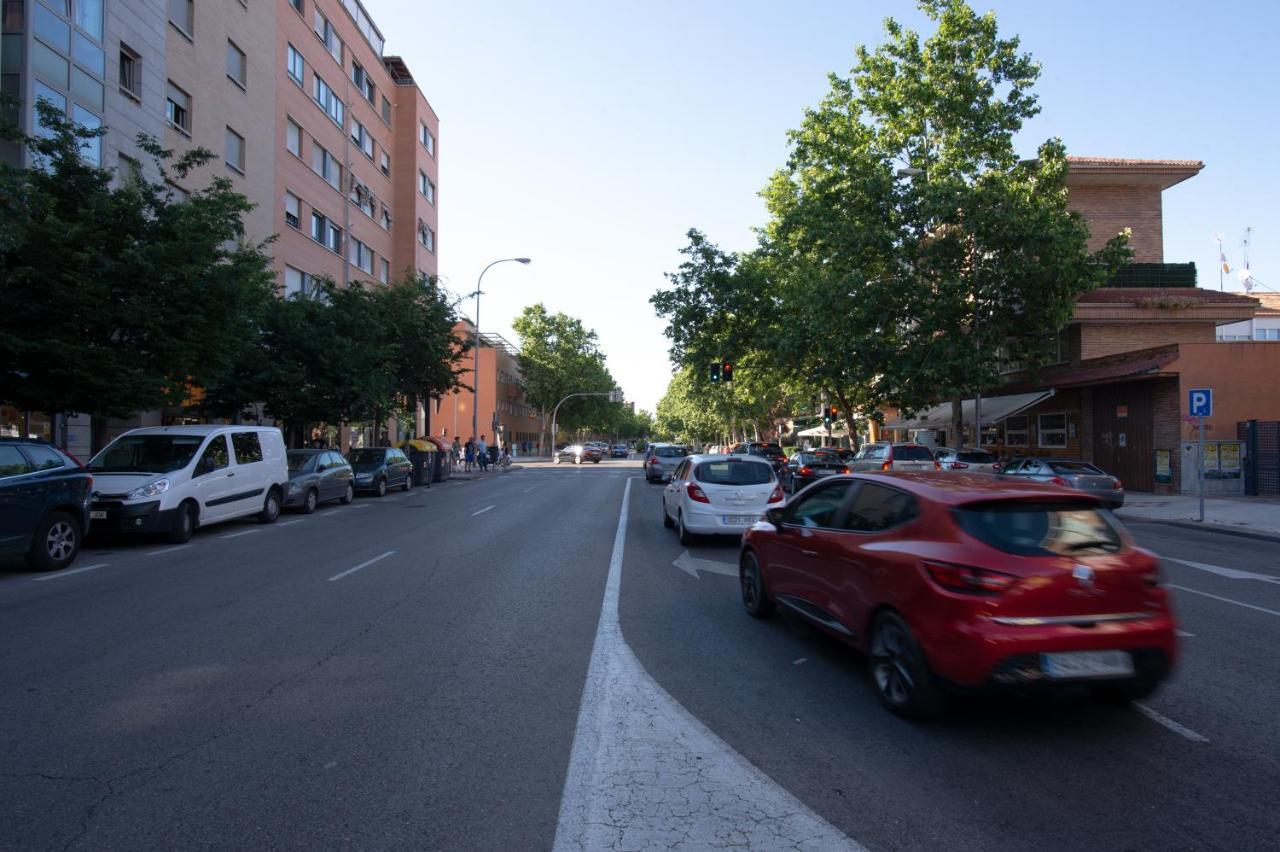 Hotel Villa De Barajas Madrid Exterior photo